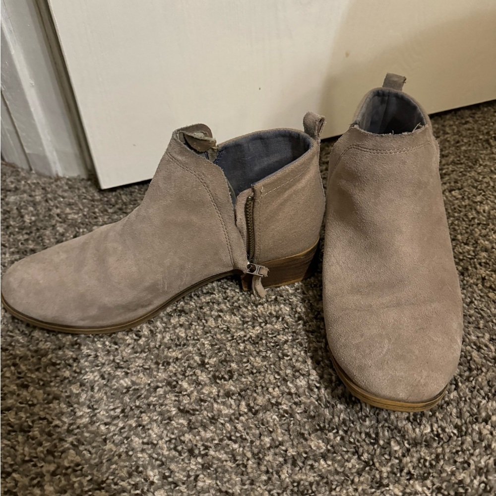 Toms grey, suede, low heel booties